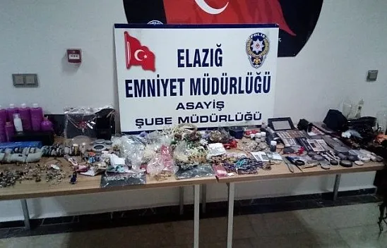 Hırsız kuaföre girdi, ne bulduysa çaldı