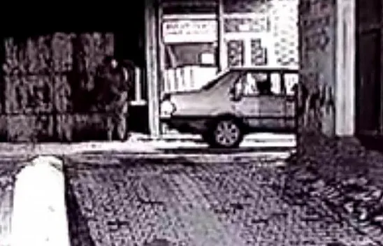 İki kişinin zor kaldırdığı demir tezgahı, hırsız tek başına çaldı