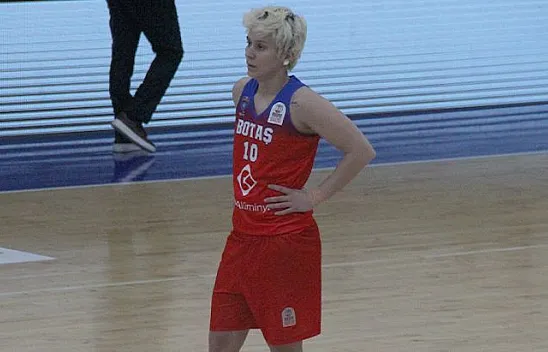 Işıl Alben'e Elazığlılar'dan yoğun sevgi