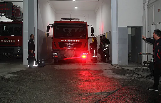 İtfaiyeciler ilk sahuru görev başında yaptı
