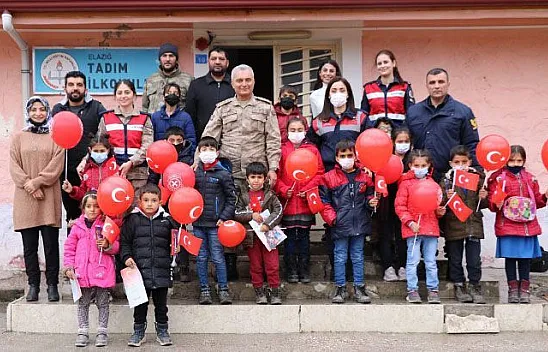 Jandarma'dan Öğrencilere Anlamlı Ziyaret