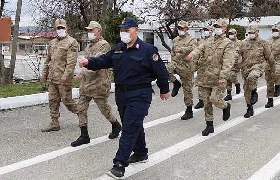 Jandarma ekibinden anlamlı davranış