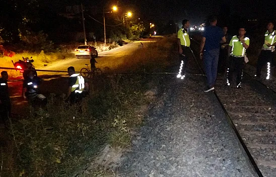 Kadın ve çocuğa tren çarptı