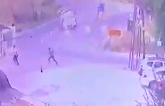 Kaza anı güvenlik kamerasında