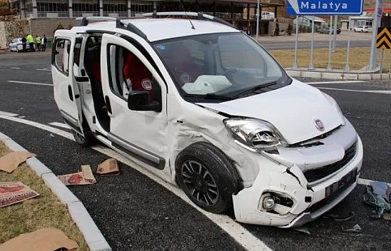 Elazığ'da feci kaza! Çok sayıda yaralı var