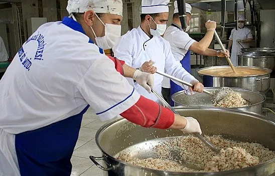 Kazanlar ihtiyaç sahipleri için kaynadı