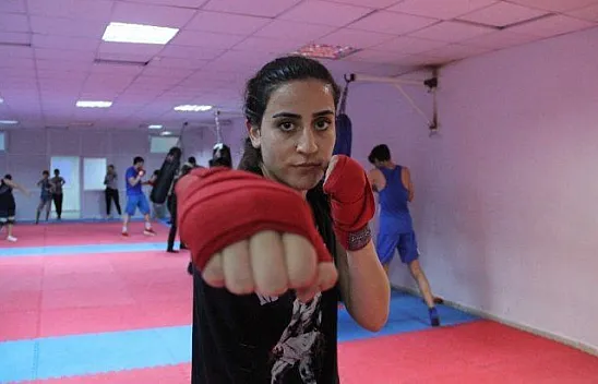 Kick Boksçu Gizem'in yeni hedefi, Avrupa şampiyonluğu