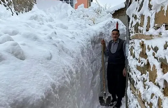 Komşularına gitmek için tünel açtılar