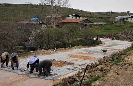 Köyün gelini, her soruna el attı, virüsü de köye sokmadı