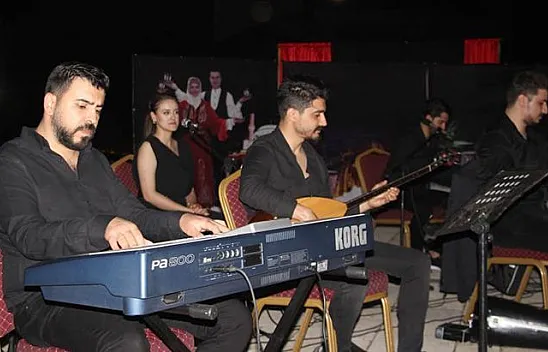 Kürsübaşı konseri kulakların pasını sildi