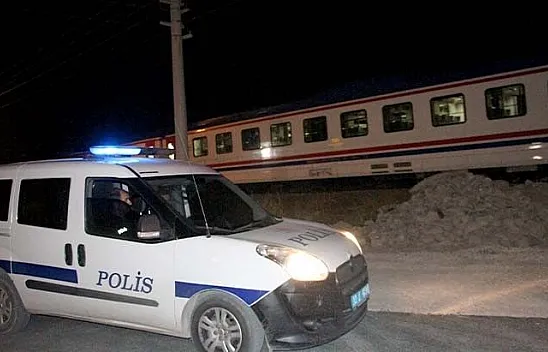 Makinistin ihbarı polis ekiplerini harekete geçirdi