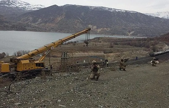 Mayınlı saldırıda devrilen vagonlar 4. yılında kaldırıldı