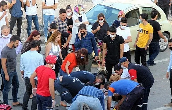 Motosikletli kurye kaza kurbanı oldu