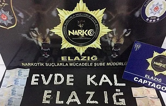 Narkotik köpeği Şimşek, uyuşturucu hapları buldu