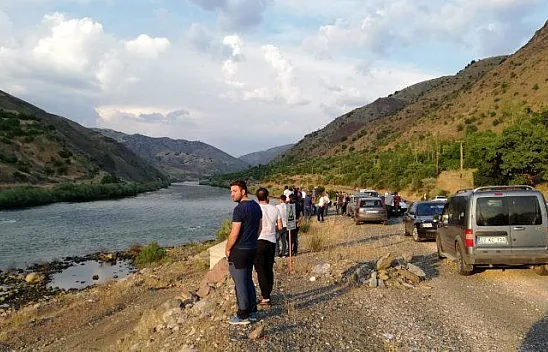 Nehirde kaybolan gencin izne gelen asker olduğu öğrenildi