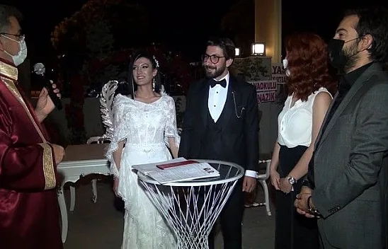 Nikah memurunun yemek, alışveriş esprisi herkesi güldürdü
