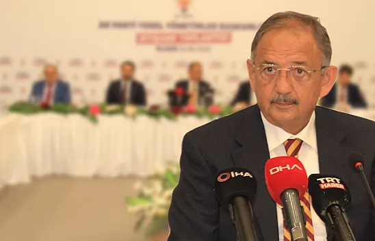 'O 6'lı masanın altında üstünde terör partisi var'