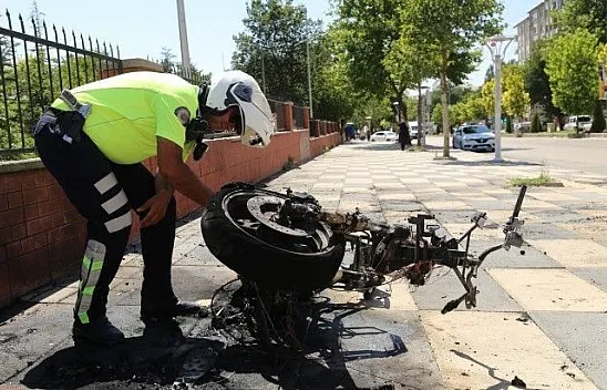 Ödünç aldığı motosikleti sinirlenince yaktı