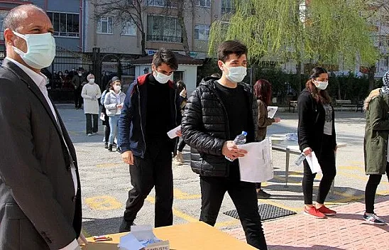 Öğrenciler, Milli Savunma Üniversitesi'ne girmek için ter döktü