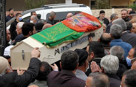 Öldürülen anne ve kızı son yolculuklarına uğurlandı