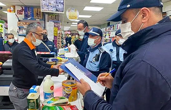 Önce alışveriş yaptılar, sonra denetlediler