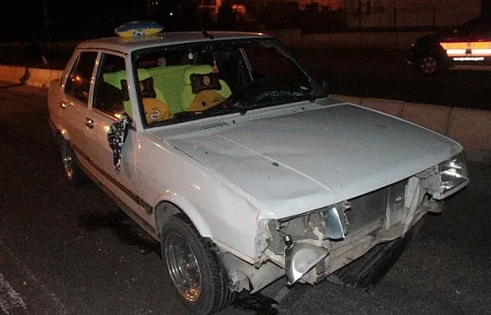 Otomobilin çarptığı anneanne öldü, torunu ağır yaralandı