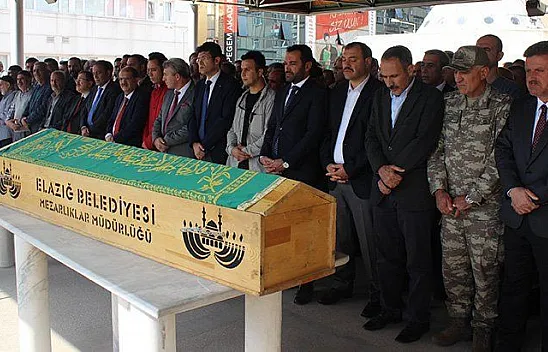 Rektör Demirdağ'ın babası son yolculuğuna uğurlandı