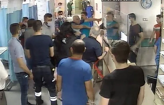 Sadece alkışlamak yetmiyor