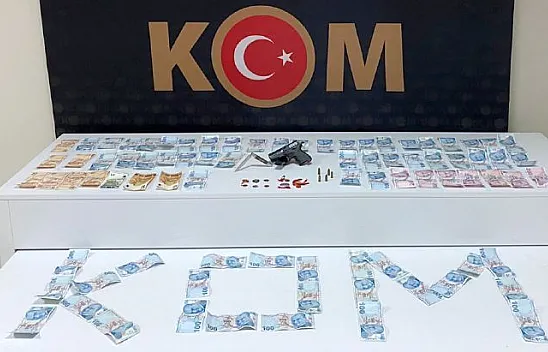 Sahte polisler suçüstü yakalandı