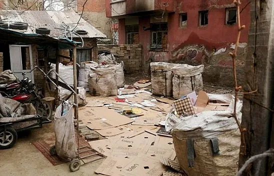 Sanayi Mahallesi atık toplama merkezine döndü!