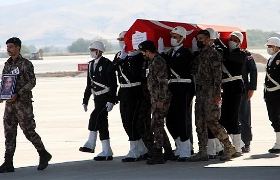 Şehit Cihat Şahin'in naaşı memleketi Elazığ'a getirildi