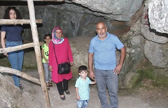 Sıcak günlerin serinleten durağı Buzluk Mağarası