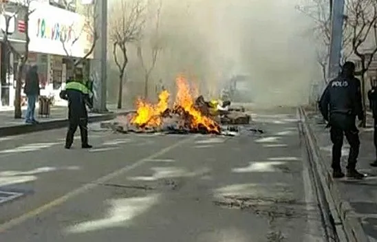 Sürücünün dikkati, kamyonetin yanmasını önledi