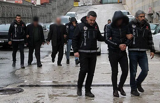 Takip edilen kamyonetten uyuşturucu çıktı