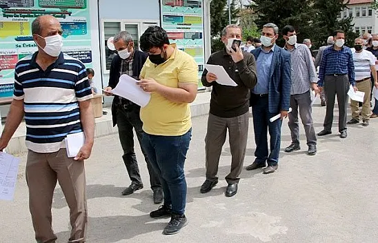 Tam kapanmada çiftçinin izin kuyruğu!