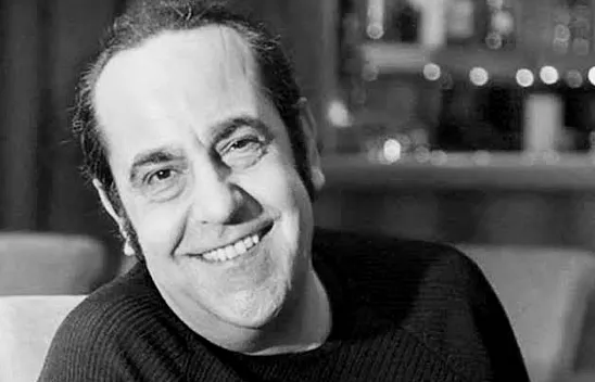 Usta sanatçı Özkan Uğur hayatını kaybetti