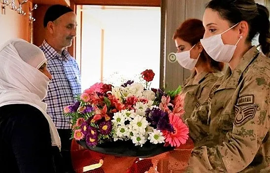 Vefa Grubu, Mehmetçik'ten şehit ailelerine ziyaret