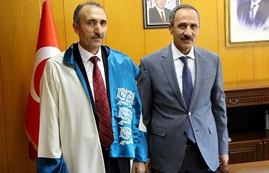 Yeni Rektör Göktaş, görevi devraldı