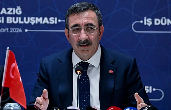 Yılmaz 'İş Dünyası Buluşması' programına katıldı