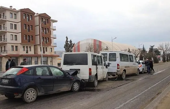 Zincirleme trafik kazası