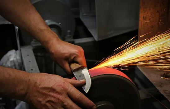 Bıçak bileyicilerin kurban mesaisi başladı