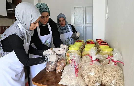 Elazığlı kadınların ihtiyaç sahiplerine hummalı hazırlığı
