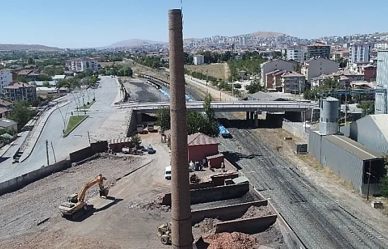 40 metre yüksekliğinde 66 yıllık baca bölgenin simgesi olacak