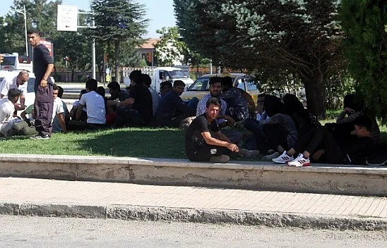 İstanbul yerine Elazığ'da bırakılan Afganlılar ortada kaldı