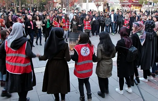 Kimsesizler için 'iyilik ateşi' yakıldı