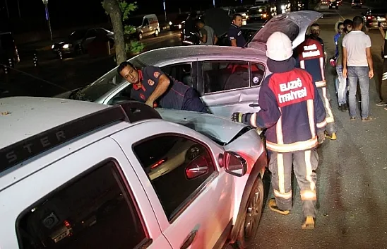 Zübeyde Hanım Caddesi'nde zincirleme kaza
