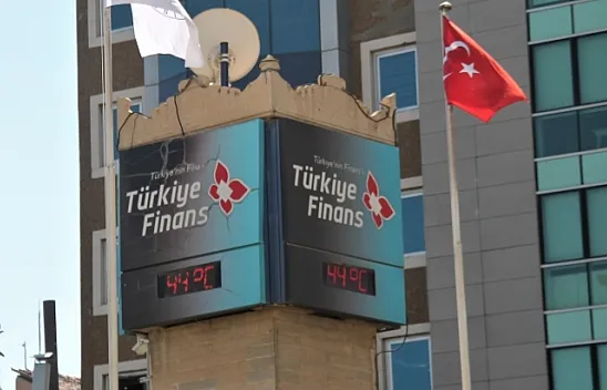 Termometreler 44 dereceyi gösterdi