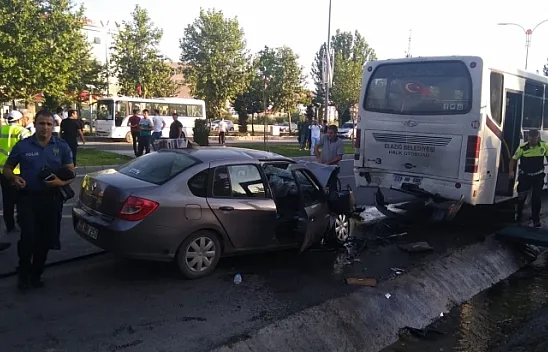 Elazığ'da iki ayrı trafik kazası: 9 yaralı