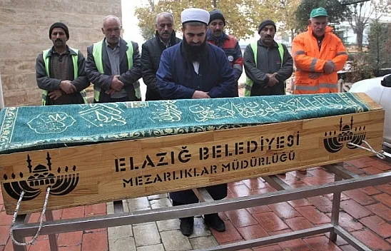 Kazada ölen kimsesiz şahıs toprağa verildi