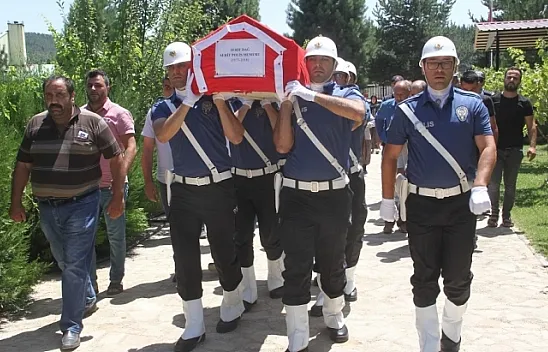 Mesai arkadaşının şehit ettiği polis, son yolcuğuna uğurlandı